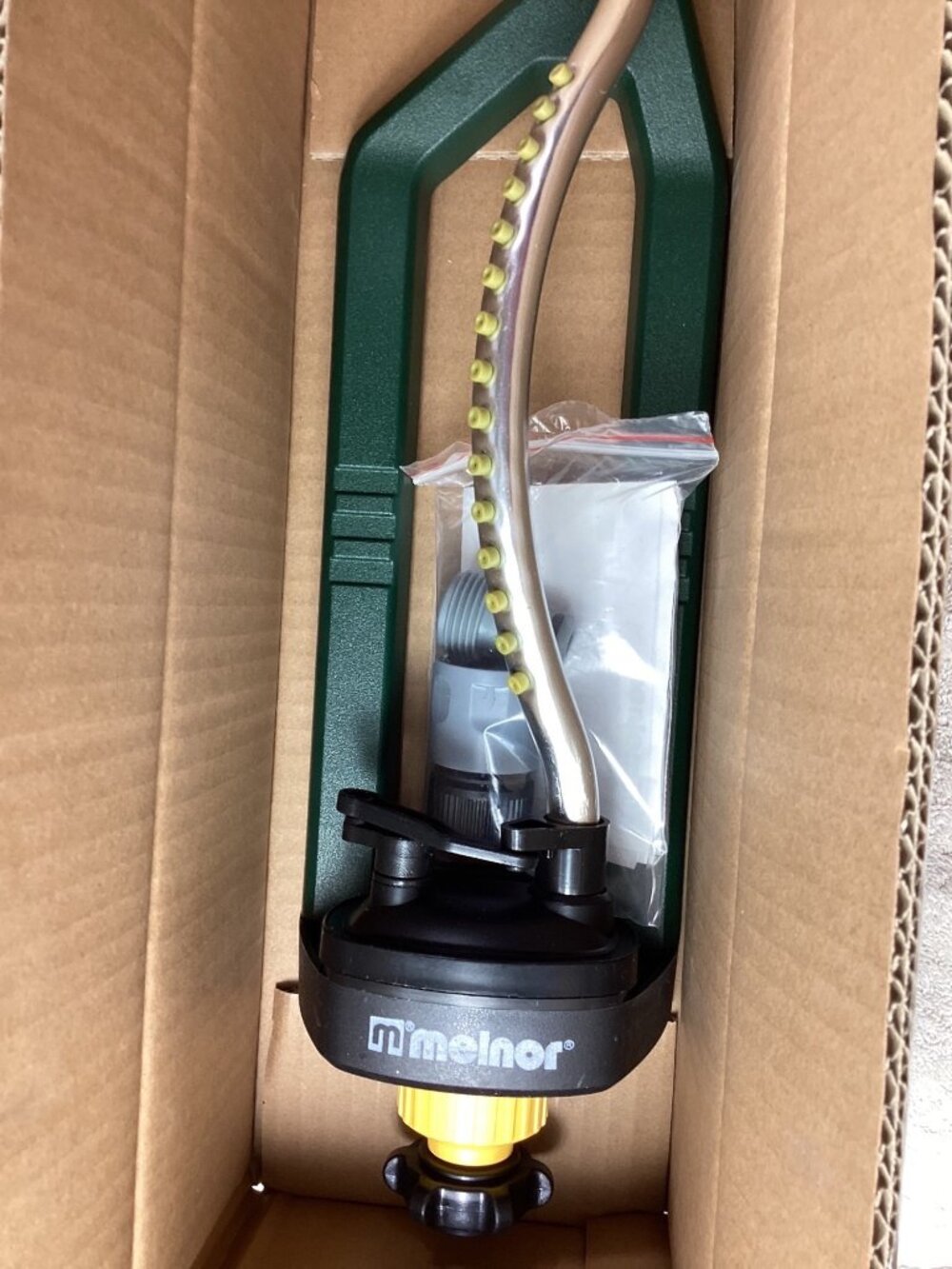 Melnor Oscillating Sprinkler 3000 Sq Ft Adjustable Water Flow *New in Box*NIB